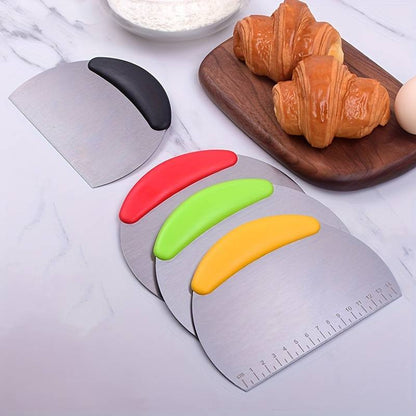 PerfectSlice – Dough Cutter with Integrated Ruler